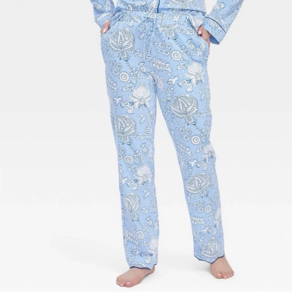 Roller Rabbit x Target Floral Vines Print Long Sleeve Pajama Set - Picture 5 of 5